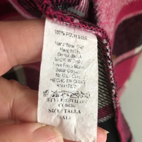 ❤️ CLOSET CLEAR OUT!! 🎉 Plaid Pink and Black Women's Coat - Picture 3 of 4